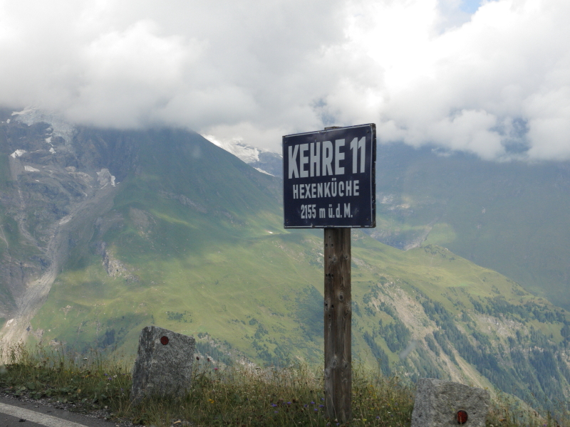 Descending the Edelweissspitze